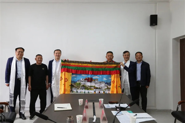 2.webp.jpg 2.webp.jpg